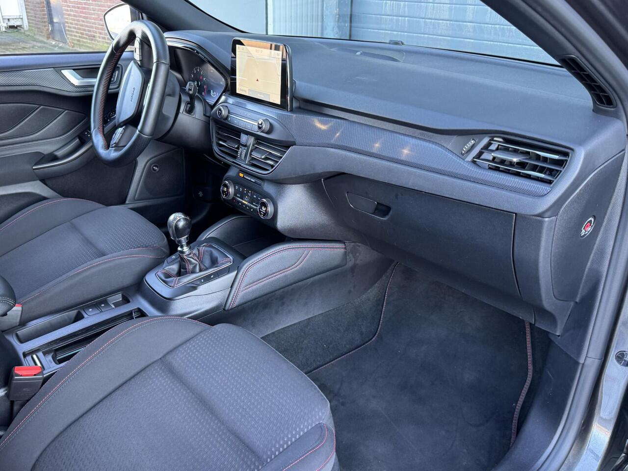 Ford FOCUS 1.0 ECOBOOST ST LINE BUSINESS I WINTERPAKKET I ADAPTIVE CRUISE CONTROL I P-CAMERA I KEYLESS ENTRY