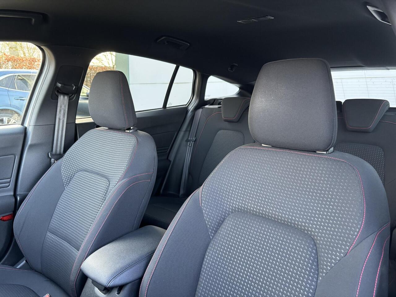 Ford FOCUS Wagon 1.0 EcoBoost St-line Business Automaat | Climate control | Cruise control | Trekhaak | Keyless entry | Botsherkenning |