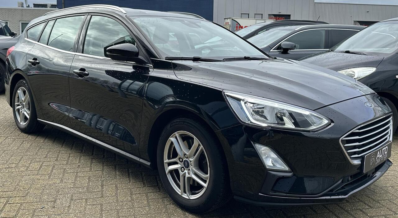 Ford FOCUS Wagon 1.0 EcoBoost Trend Edition Business | Nette Staat | Trekhaak | Navigatie | Carplay | Parkeersensoren | Airco | Cruise Control | 2 Sleutels |