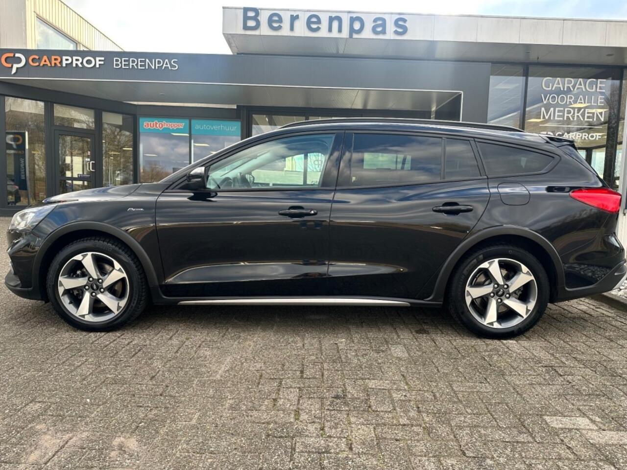 Ford FOCUS 1.0 Ecoboost Wagon Active Business '' Trekhaak - Clima - PDC ''