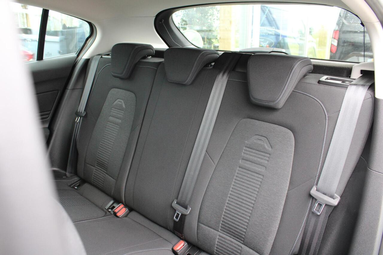 Ford FOCUS 1.5 EcoBoost Active Business 150pk | Dealeronderhouden! | Automaat | Trekhaak 1500KG | Cruise Control | Navigatie | Airco | Parkeersensoren |