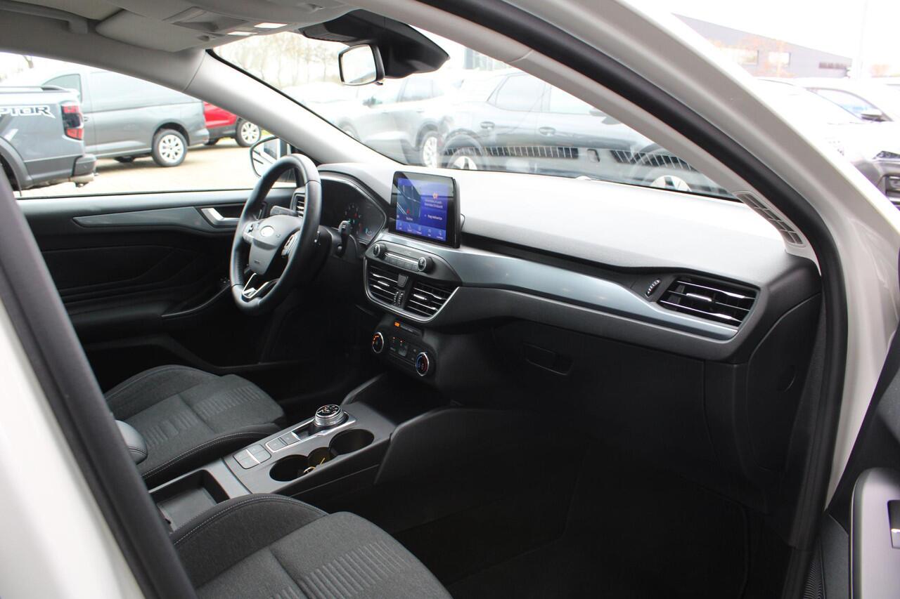 Ford FOCUS 1.5 EcoBoost Active Business 150pk | Dealeronderhouden! | Automaat | Trekhaak 1500KG | Cruise Control | Navigatie | Airco | Parkeersensoren |