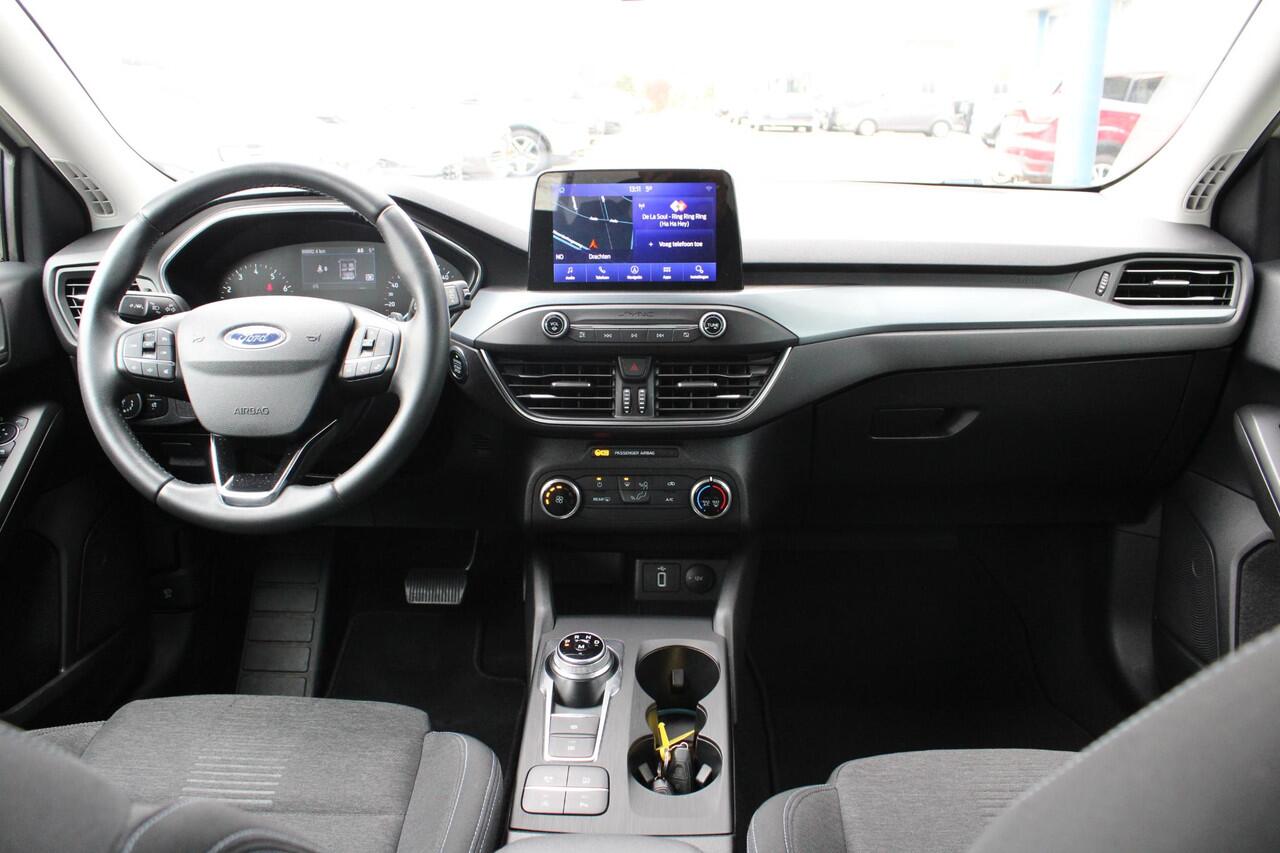 Ford FOCUS 1.5 EcoBoost Active Business 150pk | Dealeronderhouden! | Automaat | Trekhaak 1500KG | Cruise Control | Navigatie | Airco | Parkeersensoren |