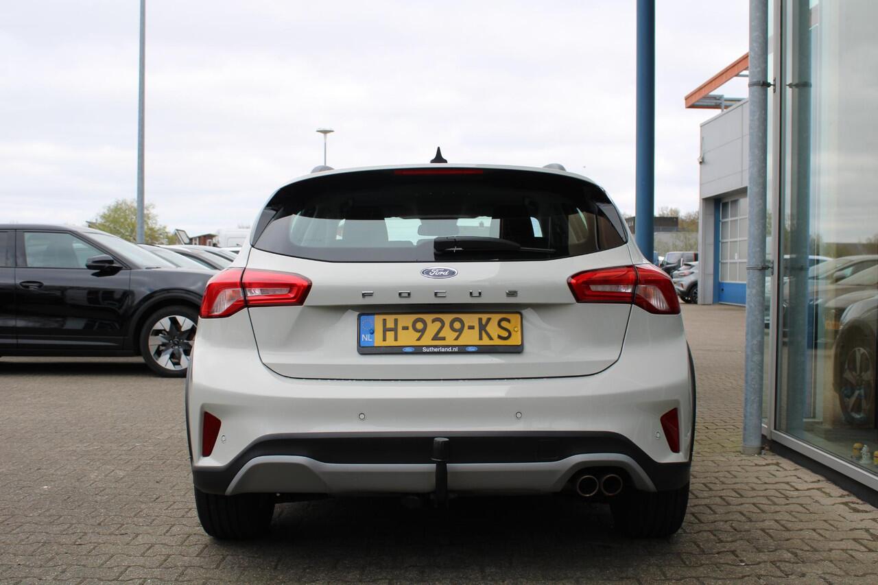 Ford FOCUS 1.5 EcoBoost Active Business 150pk | Dealeronderhouden! | Automaat | Trekhaak 1500KG | Cruise Control | Navigatie | Airco | Parkeersensoren |