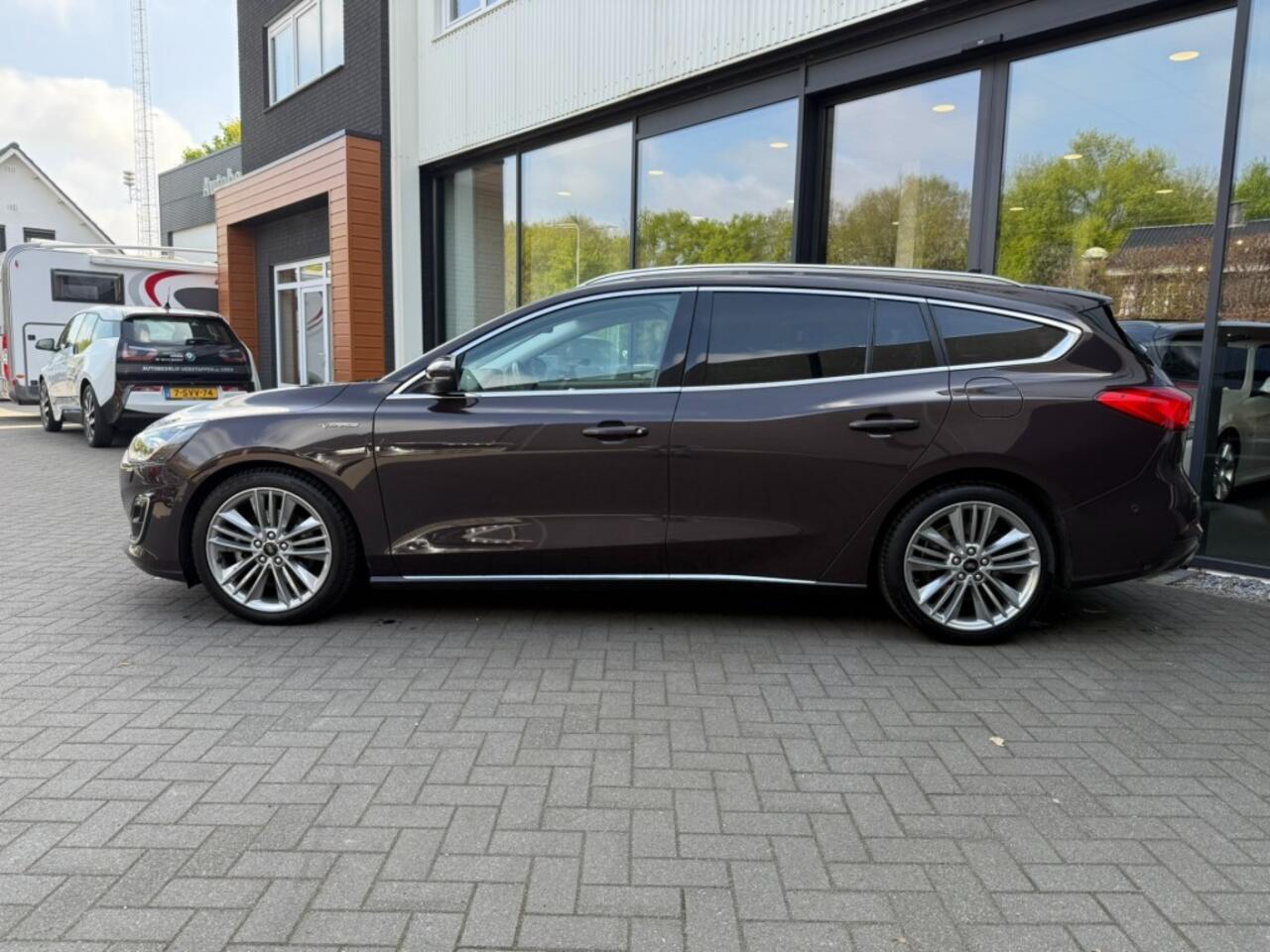 Ford FOCUS Wagon 1.0 EcoB. VIGNALE,Pano,Leer,BenO,Keyless,LED,HeadUp, etc