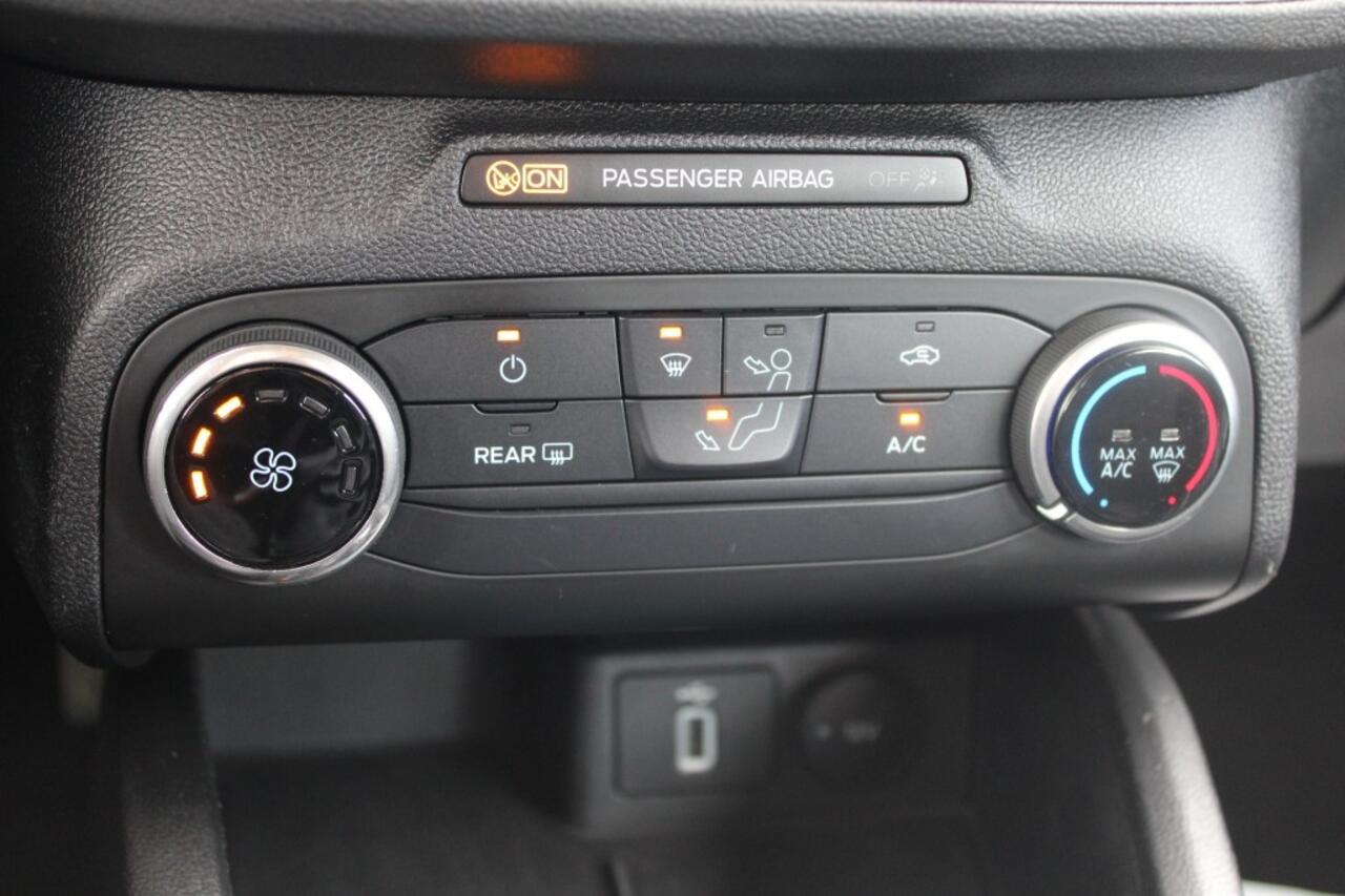 Ford FOCUS Wagon 1.0 125pk Trend Edition Business airco/cruise/navi/trekhaak