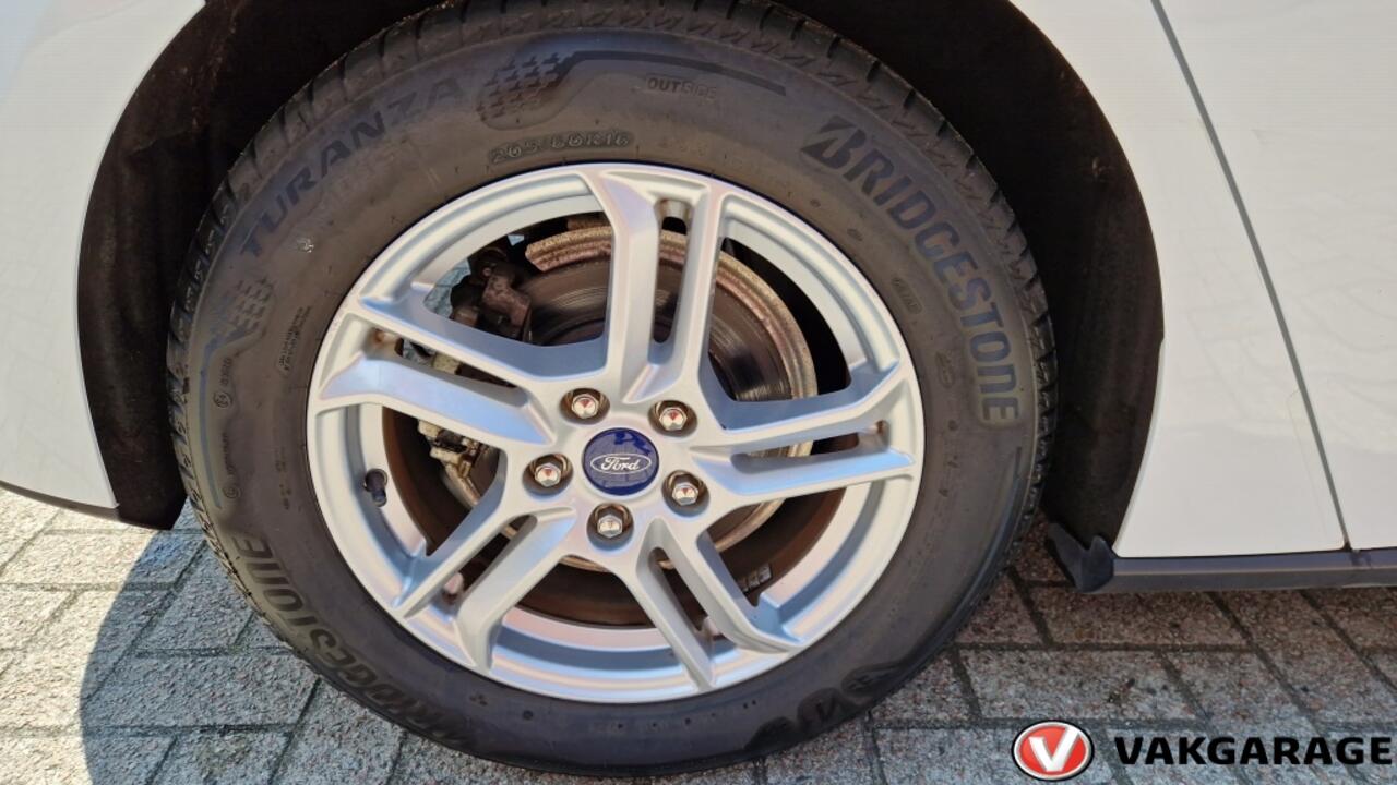 Ford FOCUS 1.0 EcoB. Tr Ed. bns