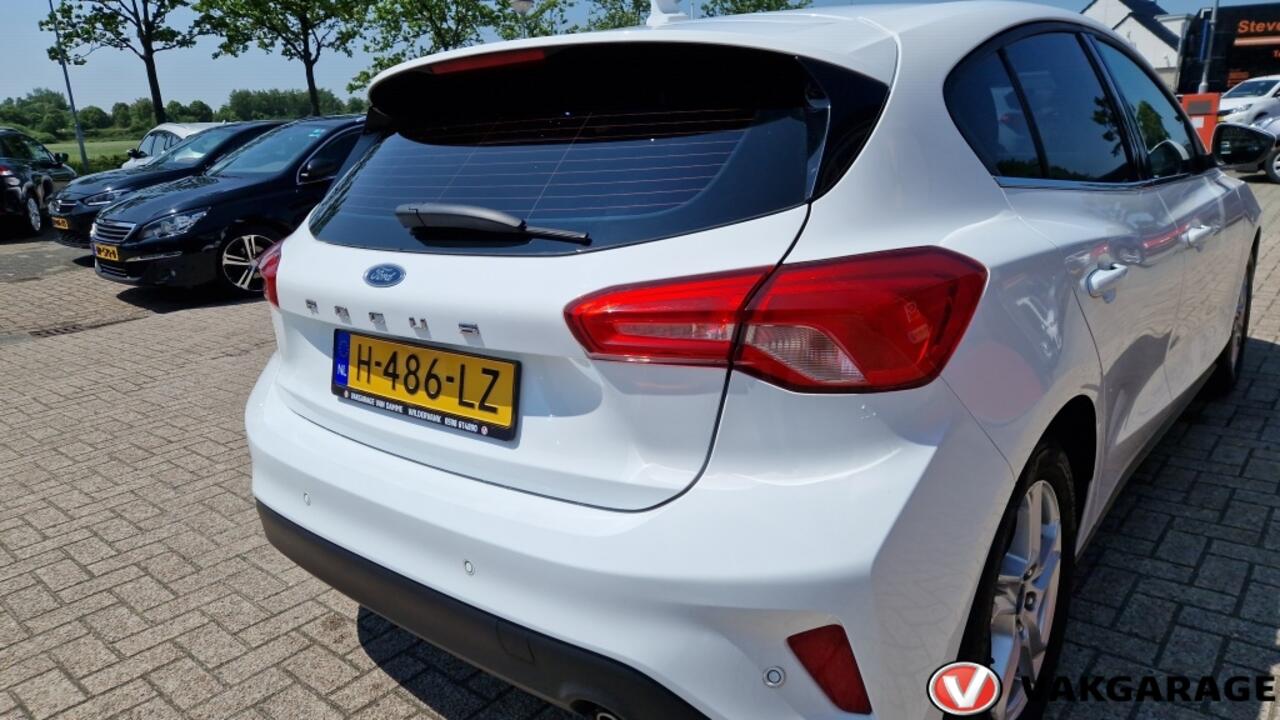 Ford FOCUS 1.0 EcoB. Tr Ed. bns