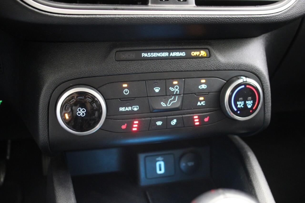 Ford FOCUS 1.0 EcoBoost Edition Business - Carplay, Navi, Cruise, Stoelverw.