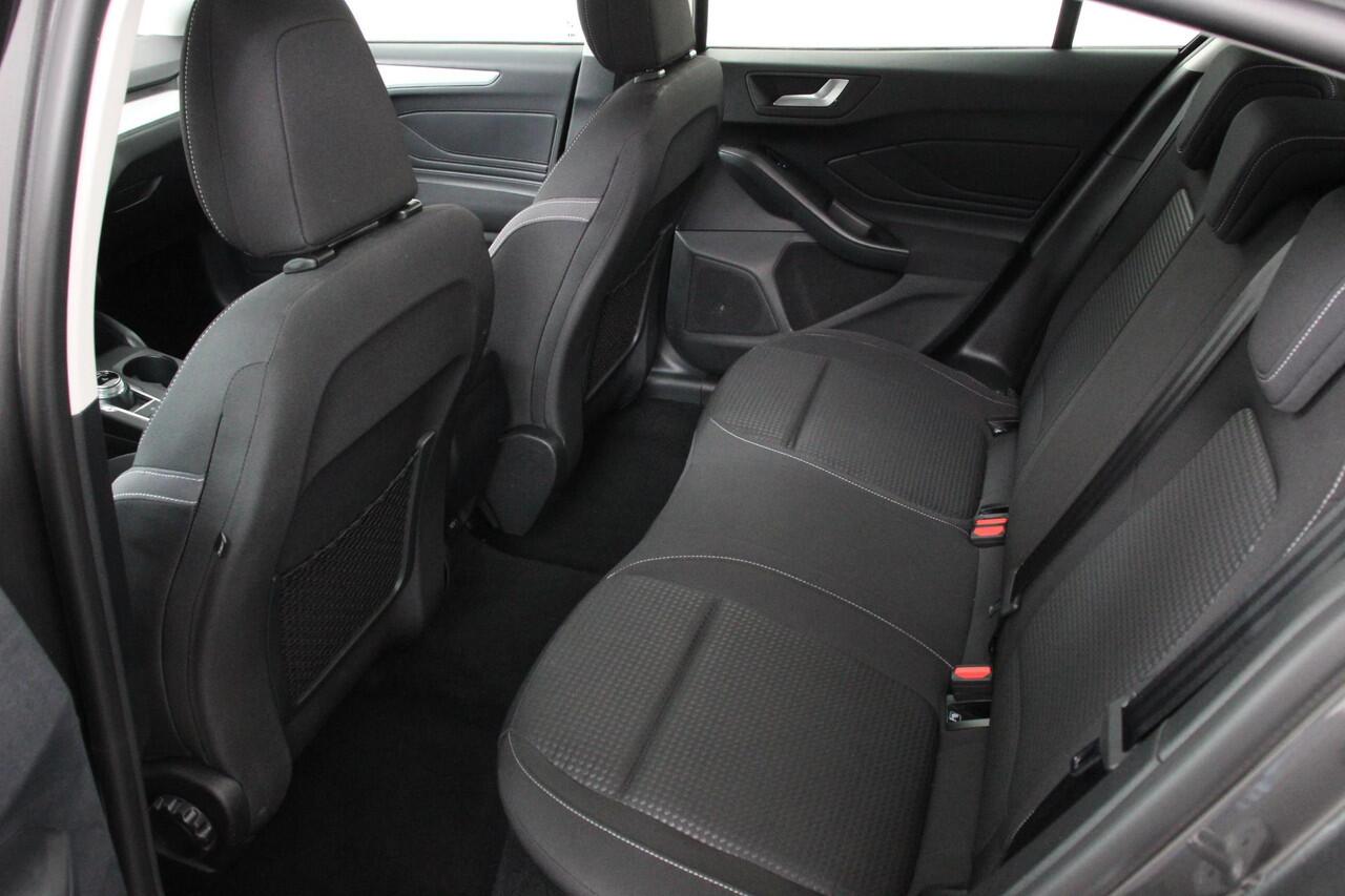 Ford FOCUS 1.0 EcoBoost 125pk Automaat Cool & Connect | Navigatie | Airco | Cruise control | Camera | DAB | Led | Lichtmetalen Velgen | Parkeer Sensoren