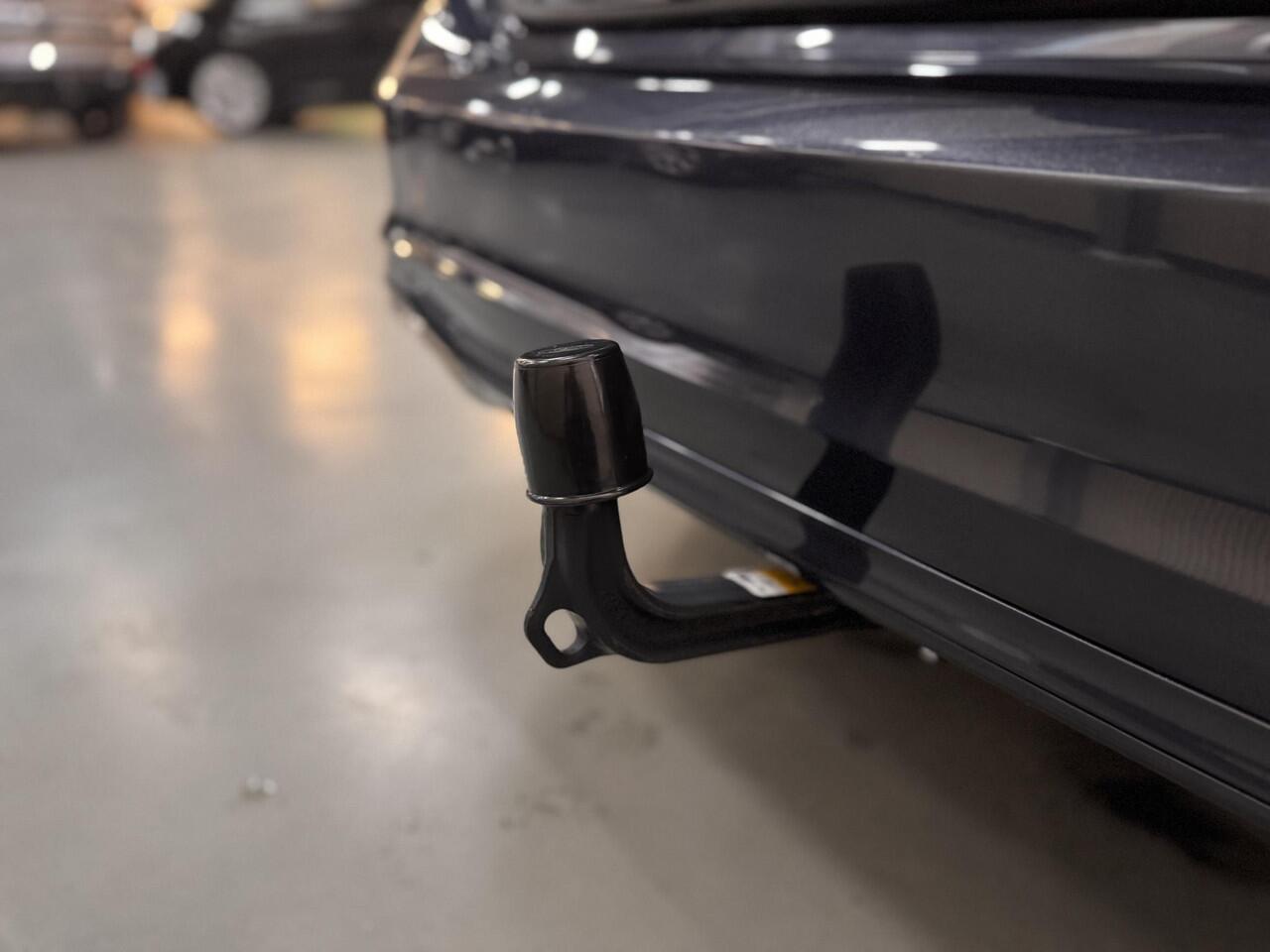 Ford FOCUS 125pk Vignale Panoramadak Trekhaak Ad Cruise Winter Parking pack B&O Navi HUD El. Klep Wagon