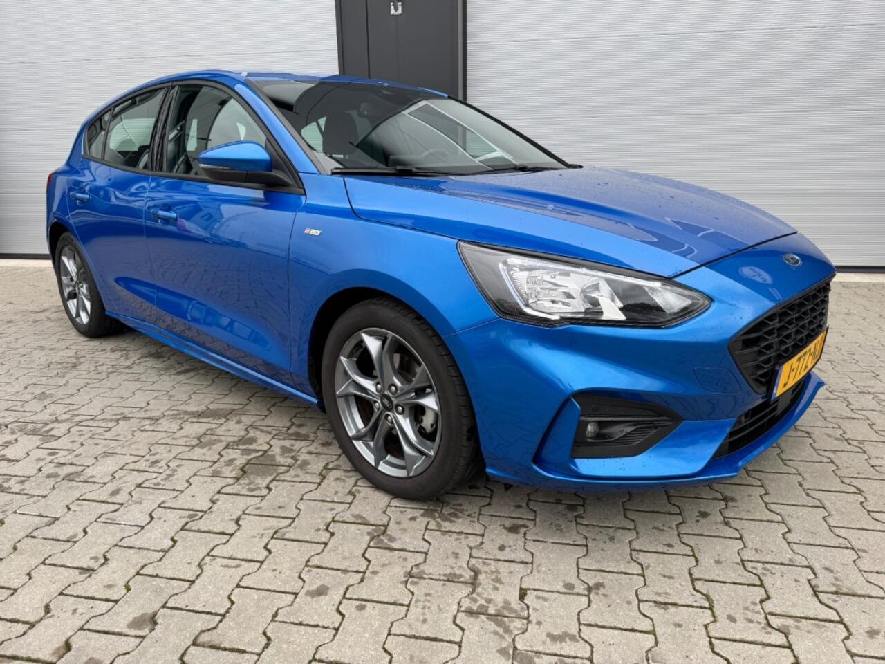 Ford FOCUS 1.0 ECOBOOST HYBRIDE ST-LINE BUSSINES / Camera / BenO Sound / ECC / NAVIGATIE.