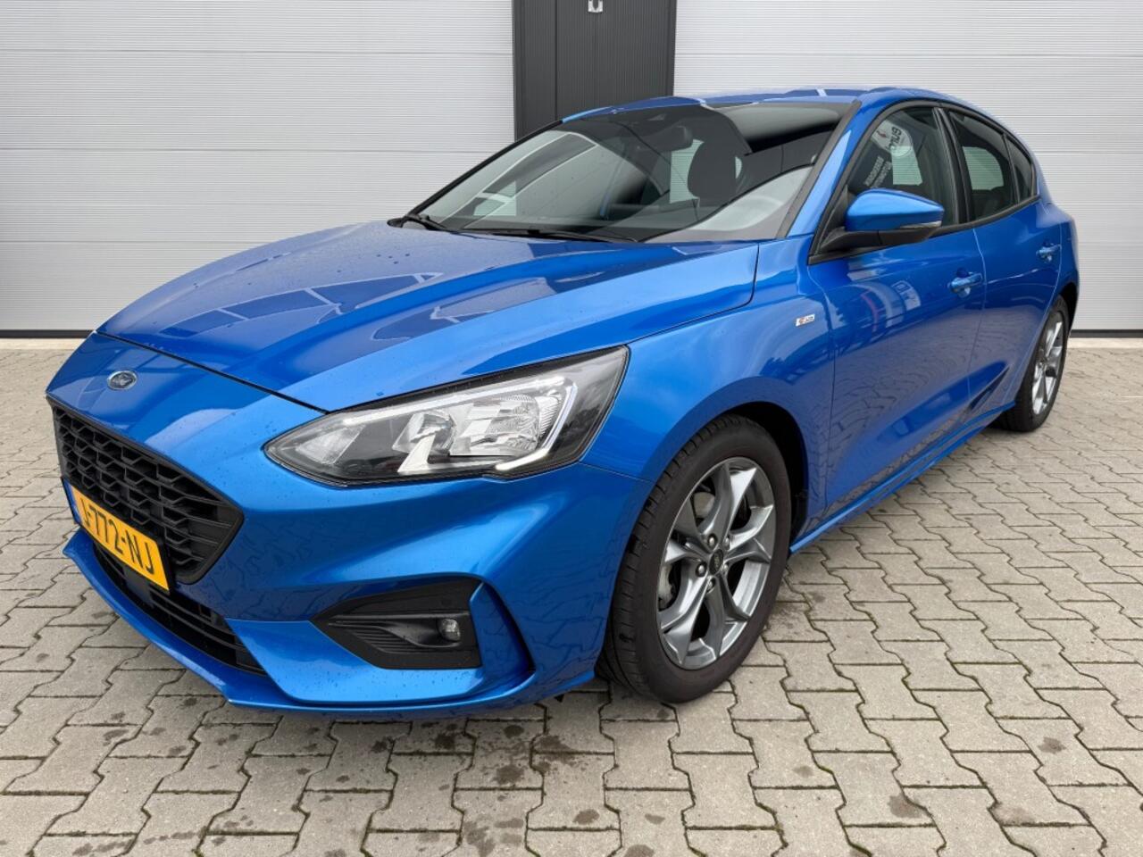 Ford FOCUS 1.0 ECOBOOST HYBRIDE ST-LINE BUSSINES / Camera / BenO Sound / ECC / NAVIGATIE.