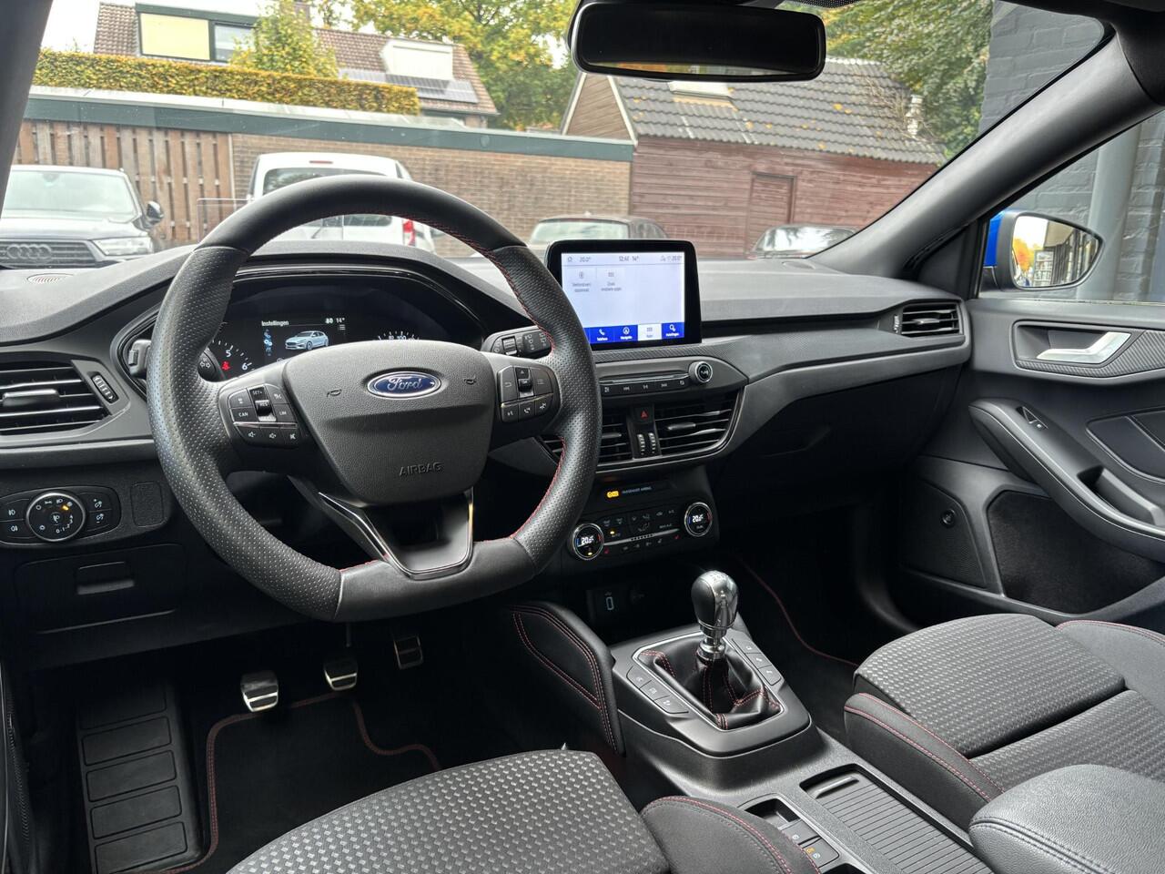 Ford FOCUS 1.0 EcoBoost ST Line Business