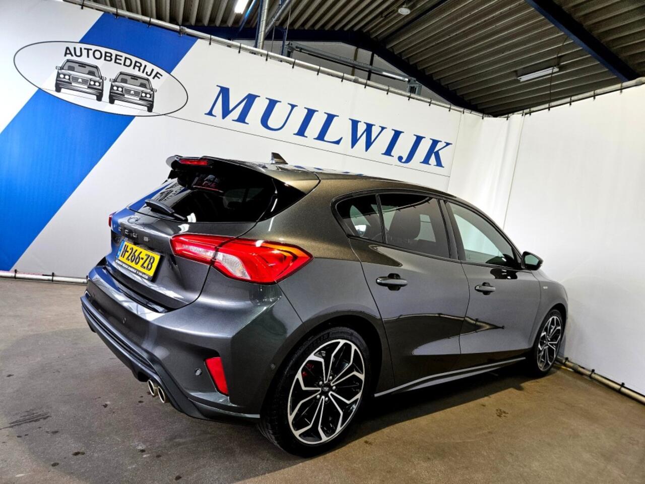 Ford FOCUS 1.0 EcoBoost ST Line Business / Camera / Winterpack / NL Auto