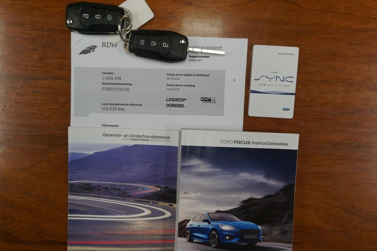 Ford FOCUS Wagon 1.0 EcoB. 125PK Hybrid Business|Trekhaak|Camera| Privacy-glas.