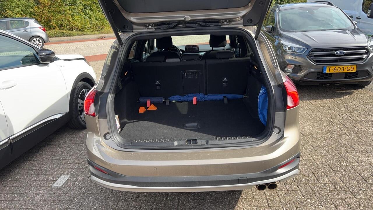 Ford FOCUS Wagon 1.5 EcoBoost Active Business 150pk Trekhaak Wegklapbaar | Automaat | Adaptieve Cruise | Winterpack | Achteruitrijcamera | Dodehoeksensoren | 1e Eigenaar