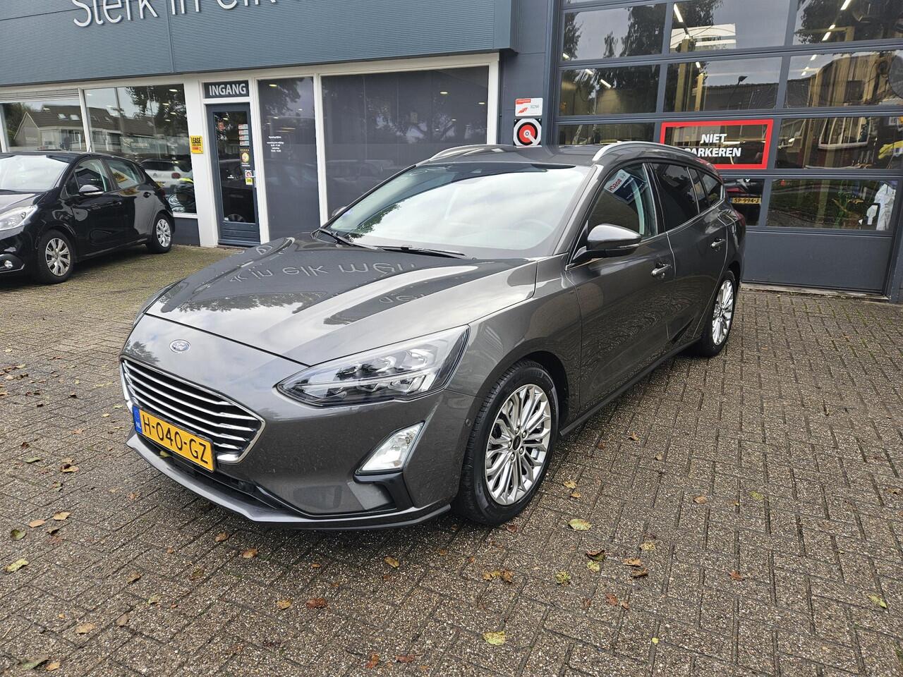 Ford FOCUS Wagon 1.0 EcoBoost Titanium Business / ADAP CRUISE/ NAVIGATIE/ APPLE CARPLAY/ LMV/ PDC/ CLIMA/ WINTERPACK/ CAMERA/ LED/ TREKHAAK