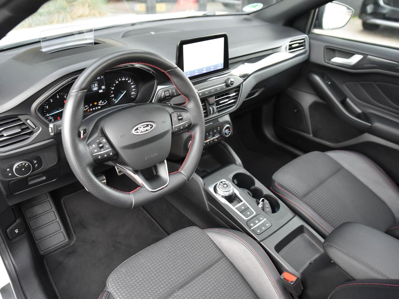 Ford FOCUS Wagon 1.5 EcoBoost ST Line Business