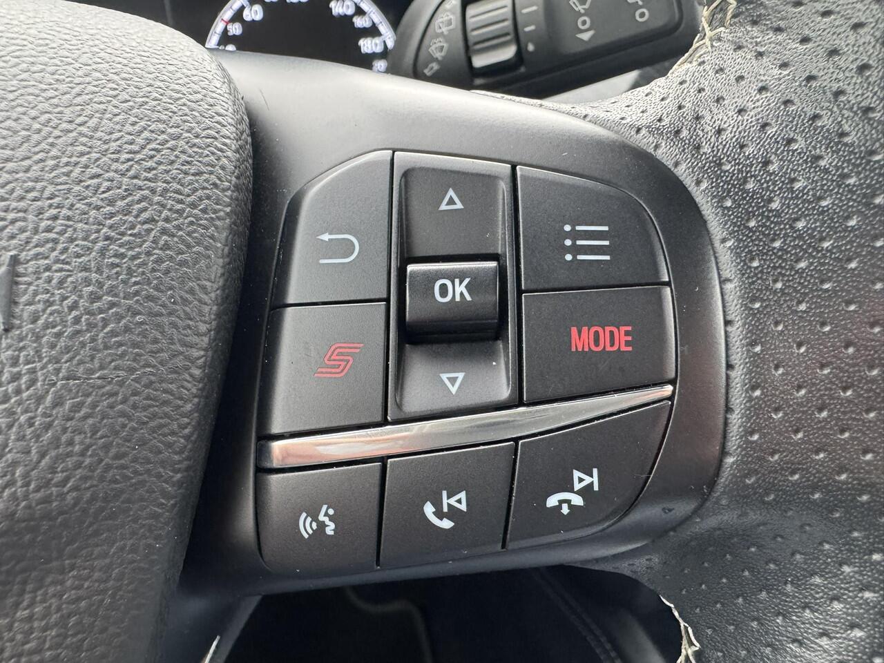 Ford FOCUS 2.3 EcoBoost ST-3 280pk | Winter Pack | Adaptive LED | Bang&Olufsen | Achteruitrijcamera | Launch control | Adaptive cruise control | Complete historie