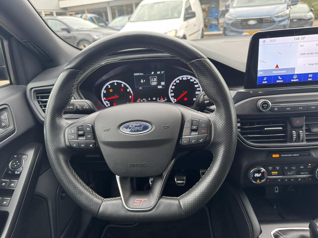 Ford FOCUS 2.3 EcoBoost ST-3 280pk | Winter Pack | Adaptive LED | Bang&Olufsen | Achteruitrijcamera | Launch control | Adaptive cruise control | Complete historie