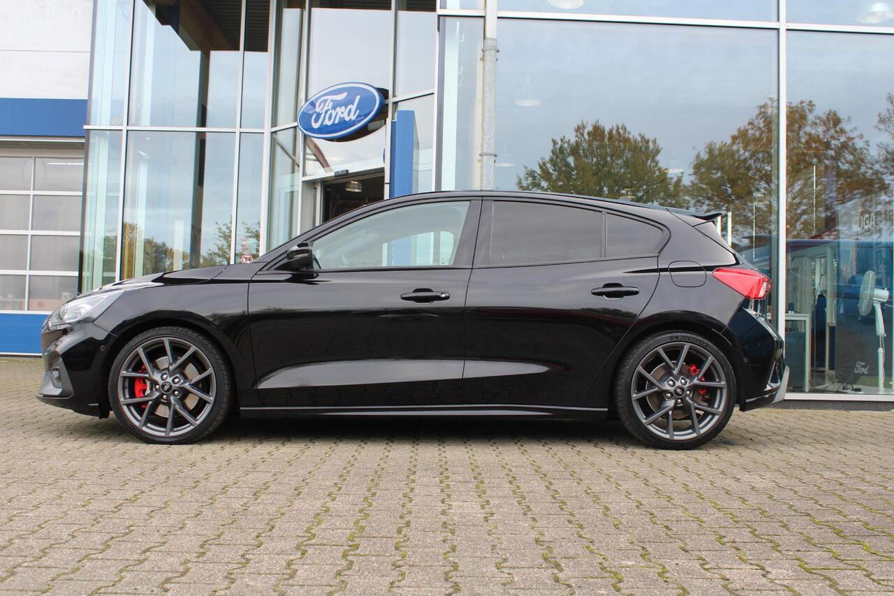 Ford FOCUS 2.3 EcoBoost ST-3 280pk | Launch Control | Winter Pack | Adaptive LED | Achteruitrijcamera | HUD |