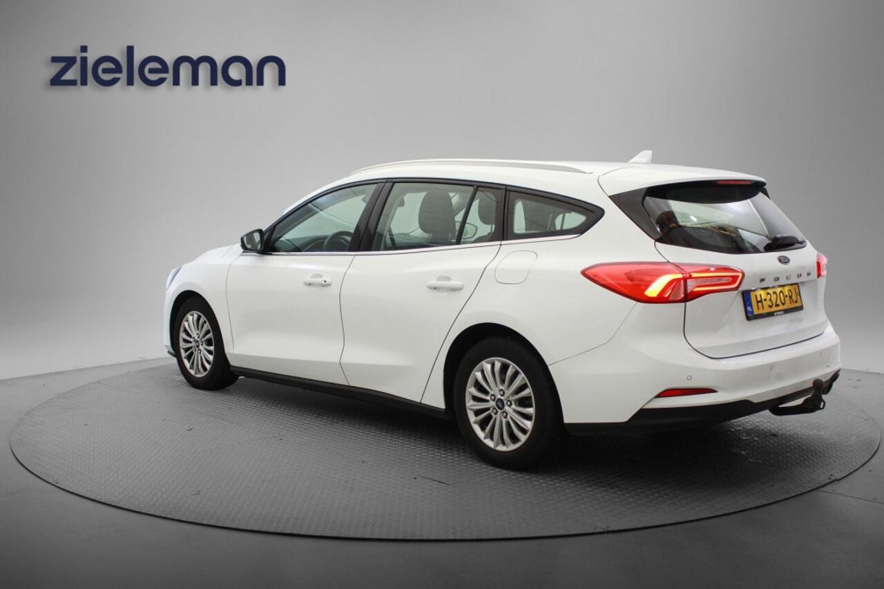 Ford FOCUS 1.0 EcoBoost Titanium Business Automaat - Carplay, Navi, Clima, Cruise, Trekhaak