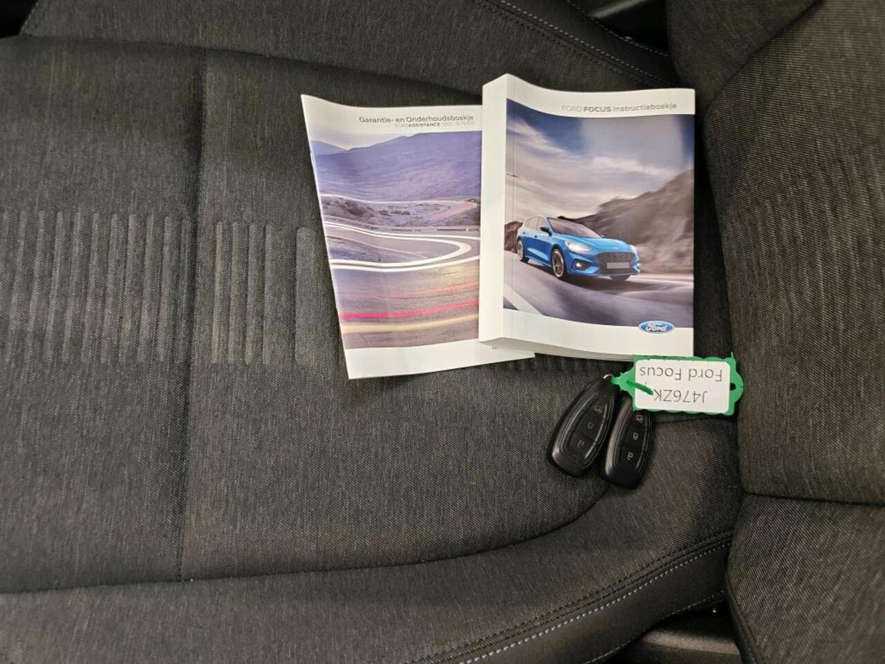 Ford FOCUS 1.0 Hybrid Active Business 1e Eigenaar | NL-Auto | Volledig Onderh | BTW | Pano | Camera | Navi | Carplay | Bots | Cruise | Keyless | Full Led | LMV | PDC