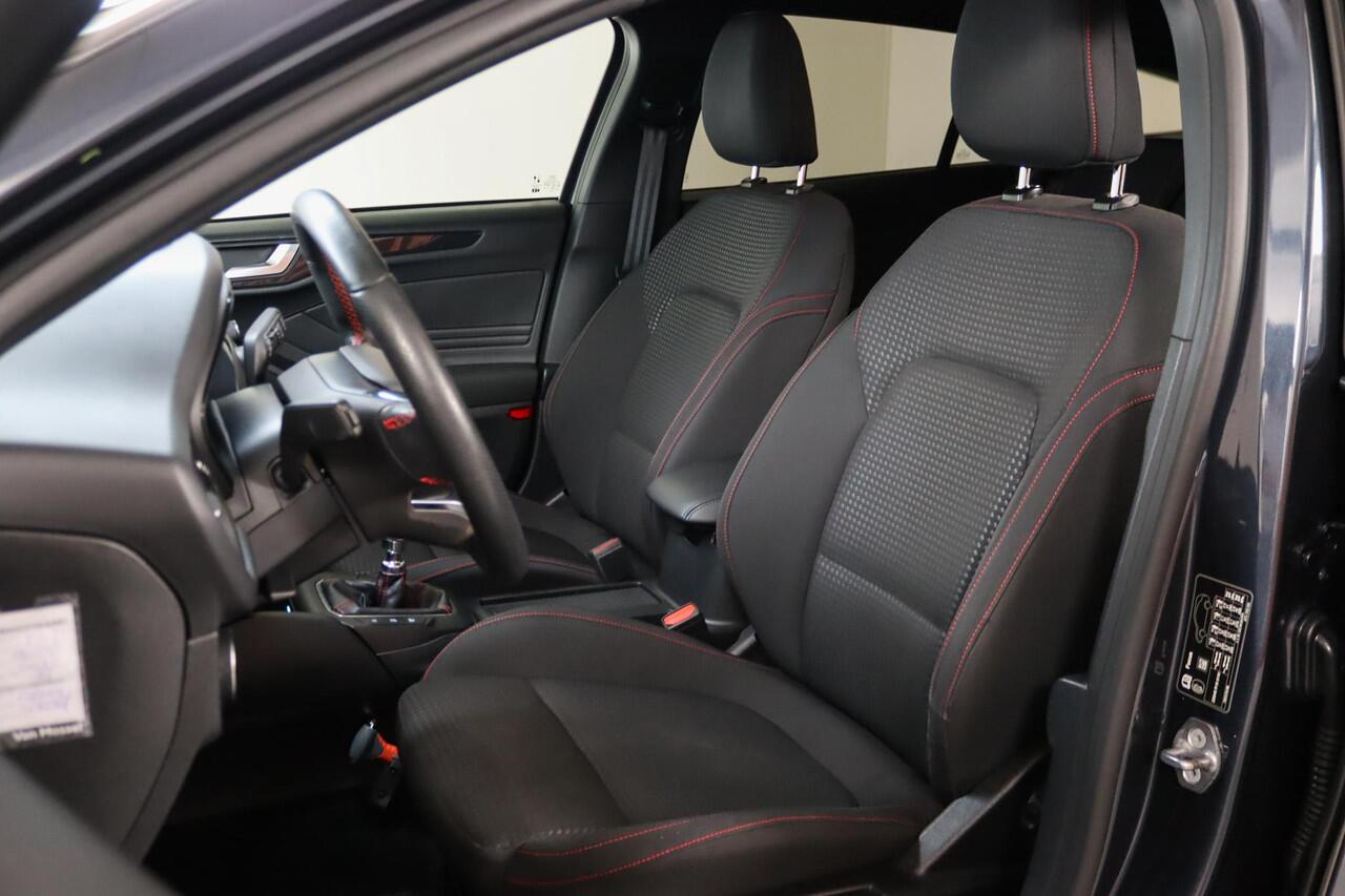Ford FOCUS Wagon 1.0 EcoBoost ST-Line Business Navigatie, Apple CarPlay, Stoel/Stuurverwarming