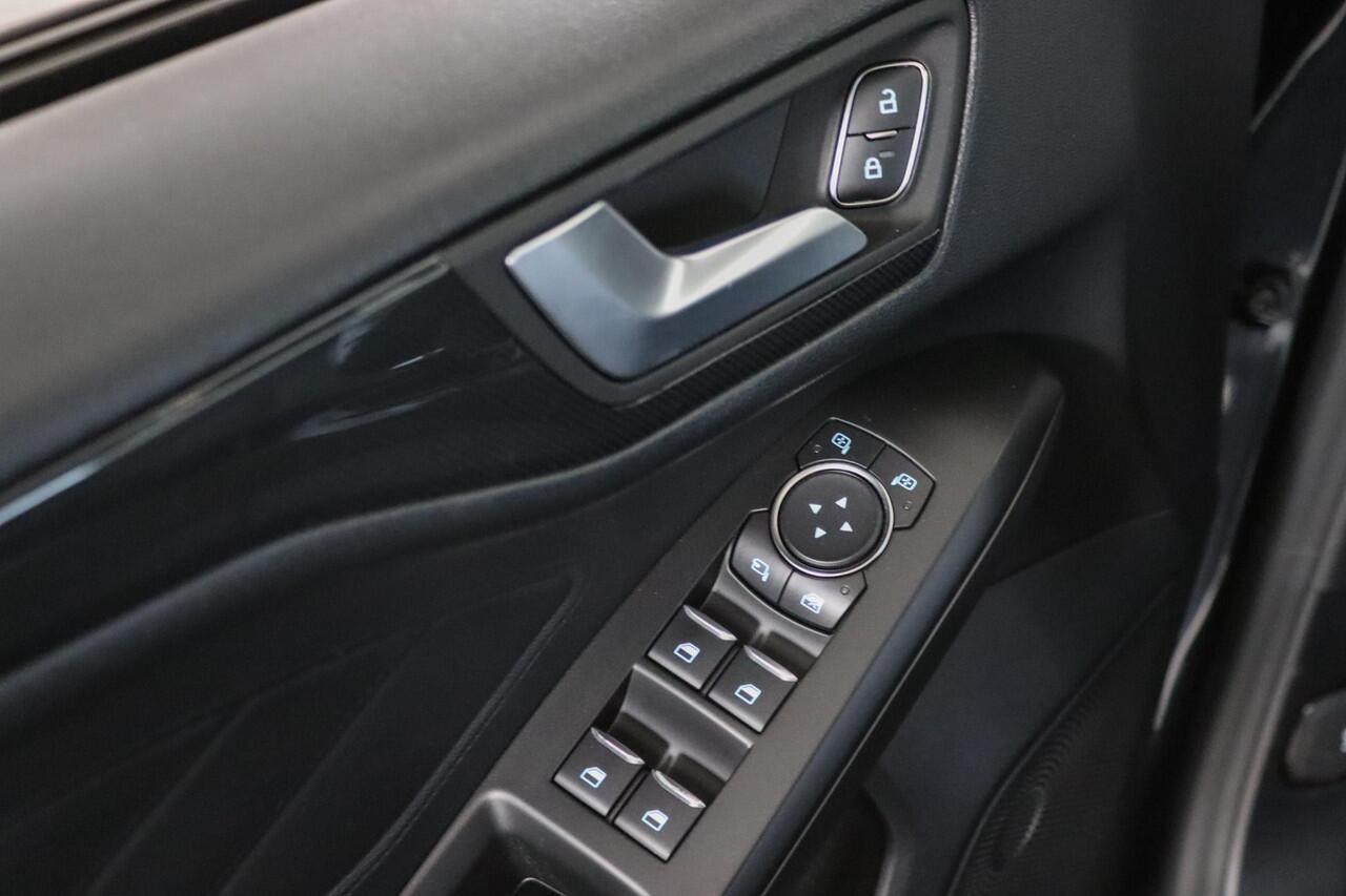 Ford FOCUS Wagon 1.0 EcoBoost ST-Line Business Navigatie, Apple CarPlay, Stoel/Stuurverwarming