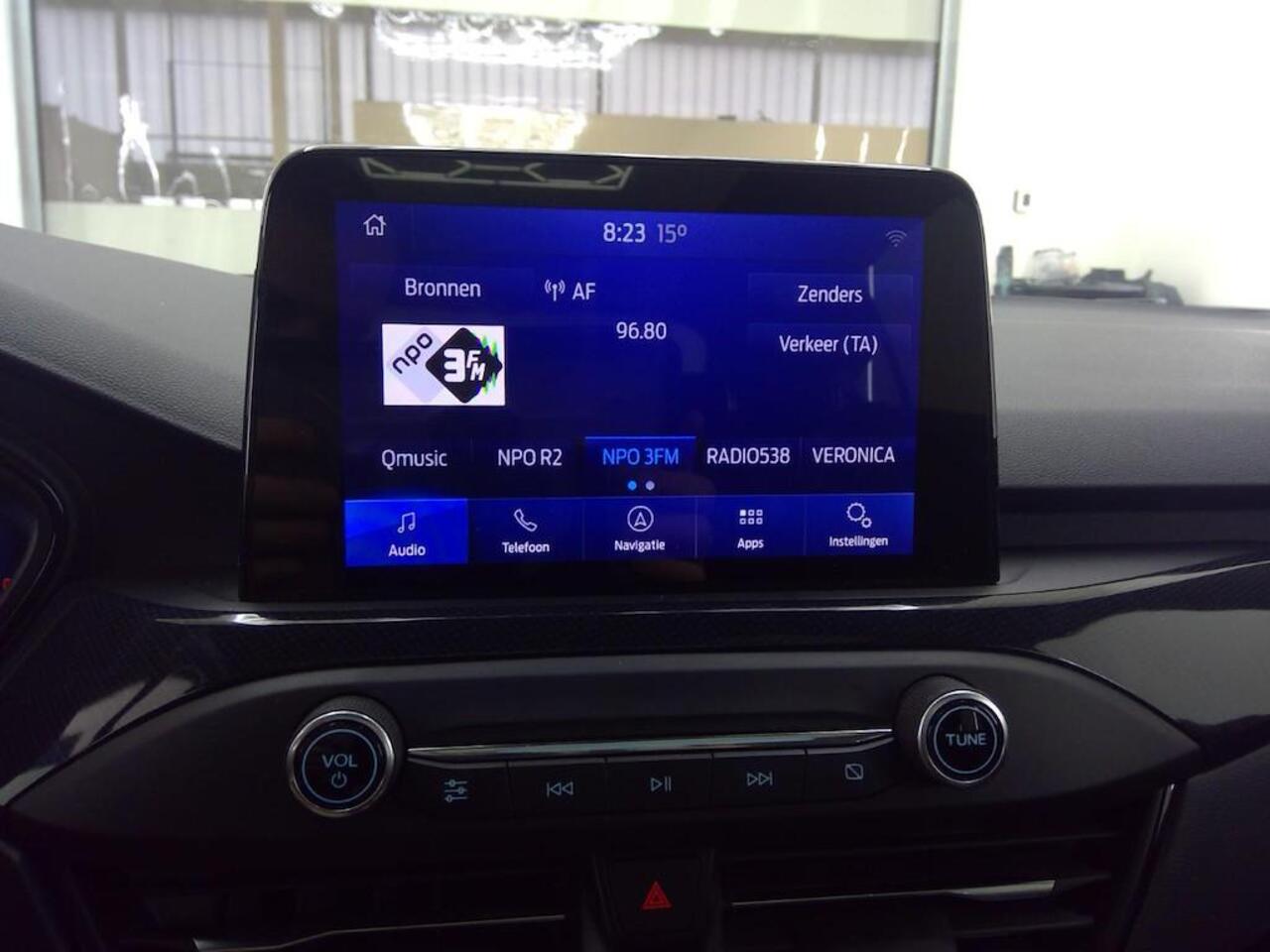 Ford FOCUS 155pk ST Line-X Panoramadak Camera Winter pack B&O Adap. Cruise 18" LM velgen Dealeronderhouden