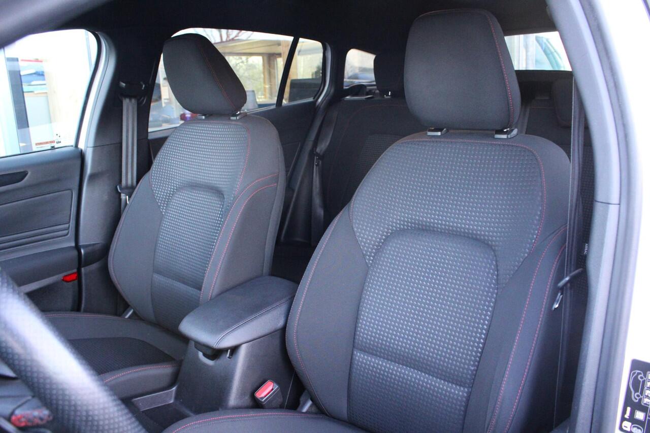 Ford FOCUS Wagon 1.5 EcoBoost ST Line Business | Stoel + Stuurverwarming | B&O Audio | Adaptive Cruise Control | Navigatie | BLIS | Parkeersensoren |