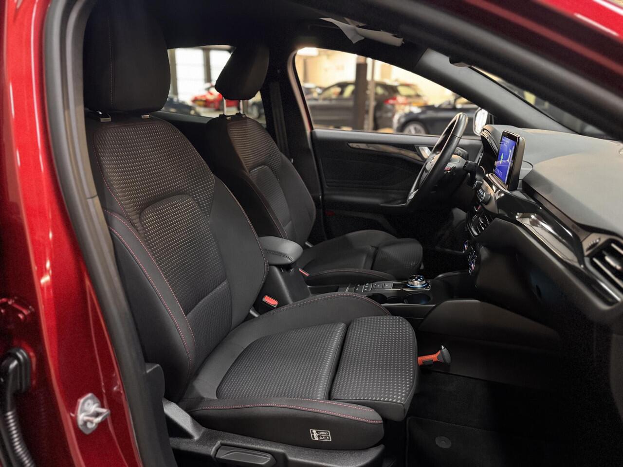 Ford FOCUS 150pk Automaat ST Line Full Options Camera Ad. Cruise Winter Parking Dodehoek pack AGR Stoel B&O 5drs