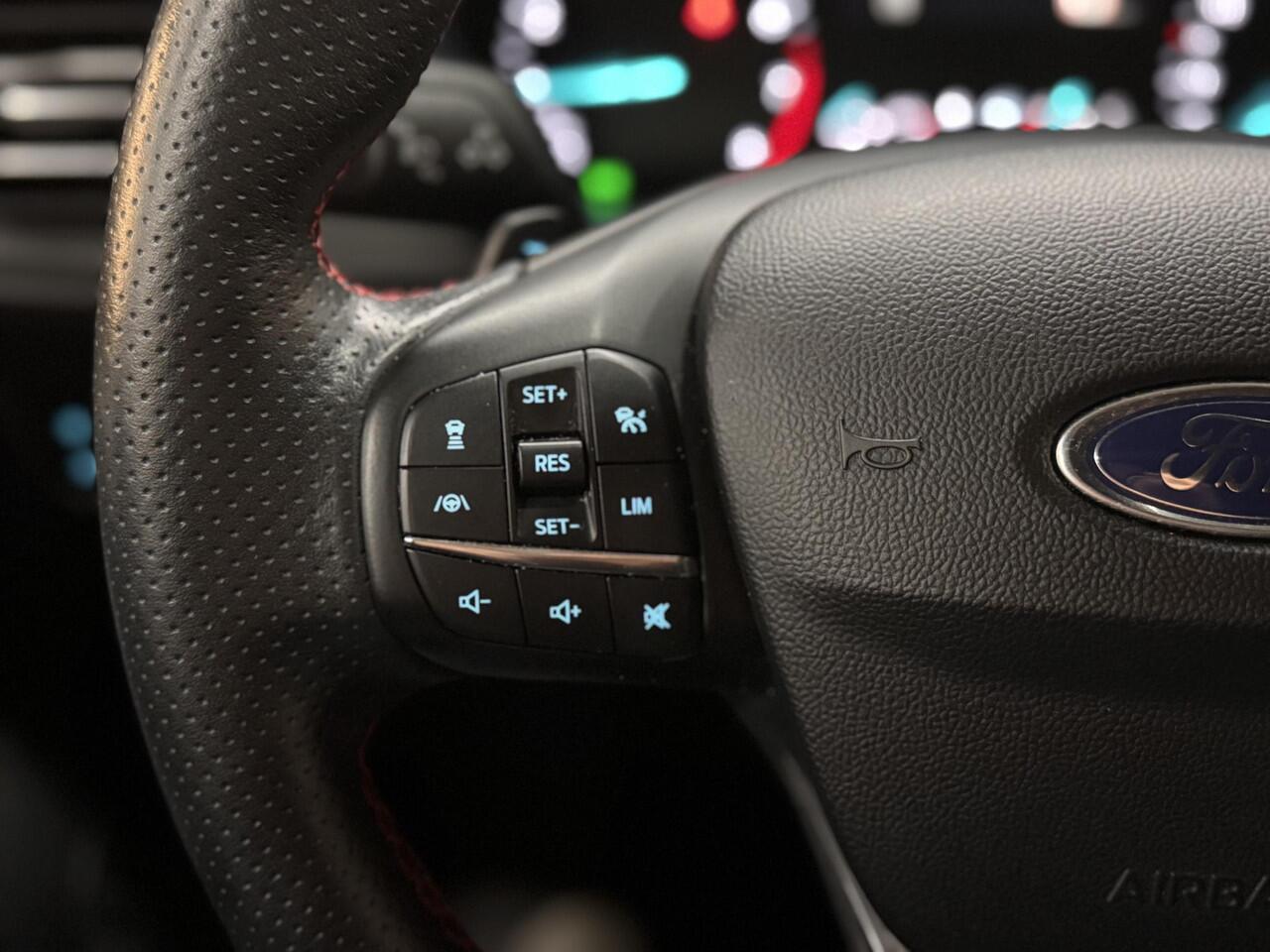 Ford FOCUS 150pk Automaat ST Line Full Options Camera Ad. Cruise Winter Parking Dodehoek pack AGR Stoel B&O 5drs