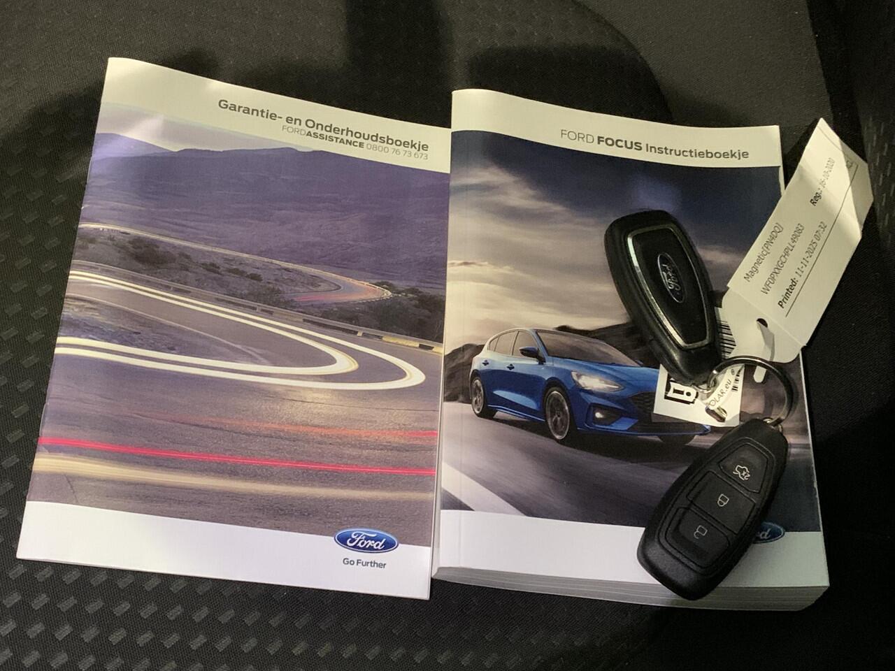 Ford FOCUS Wagon 1.0 EcoBoost Hybrid ST Line X Business ELEKTRISCH PANORAMADAK | ELEKTRISCHE ACHTERKLEP | ACHTERUITRIJCAMERA | COMPLETE AUTO!