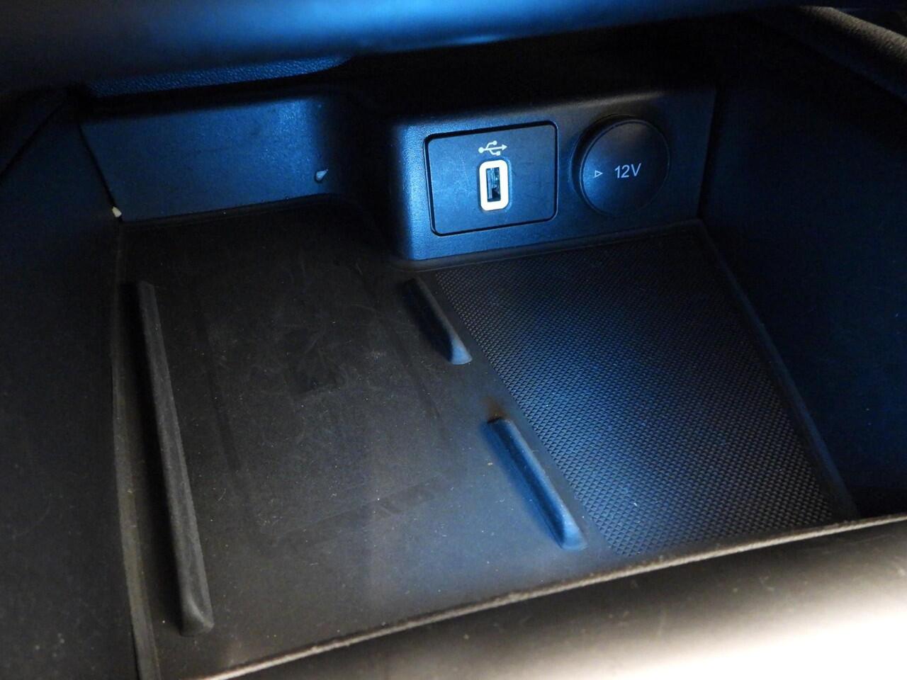 Ford FOCUS 1.0 EcoBoost Hybrid Titanium X Business NAVI/CAMERA/LED/VIRTUAL/16"LMV!