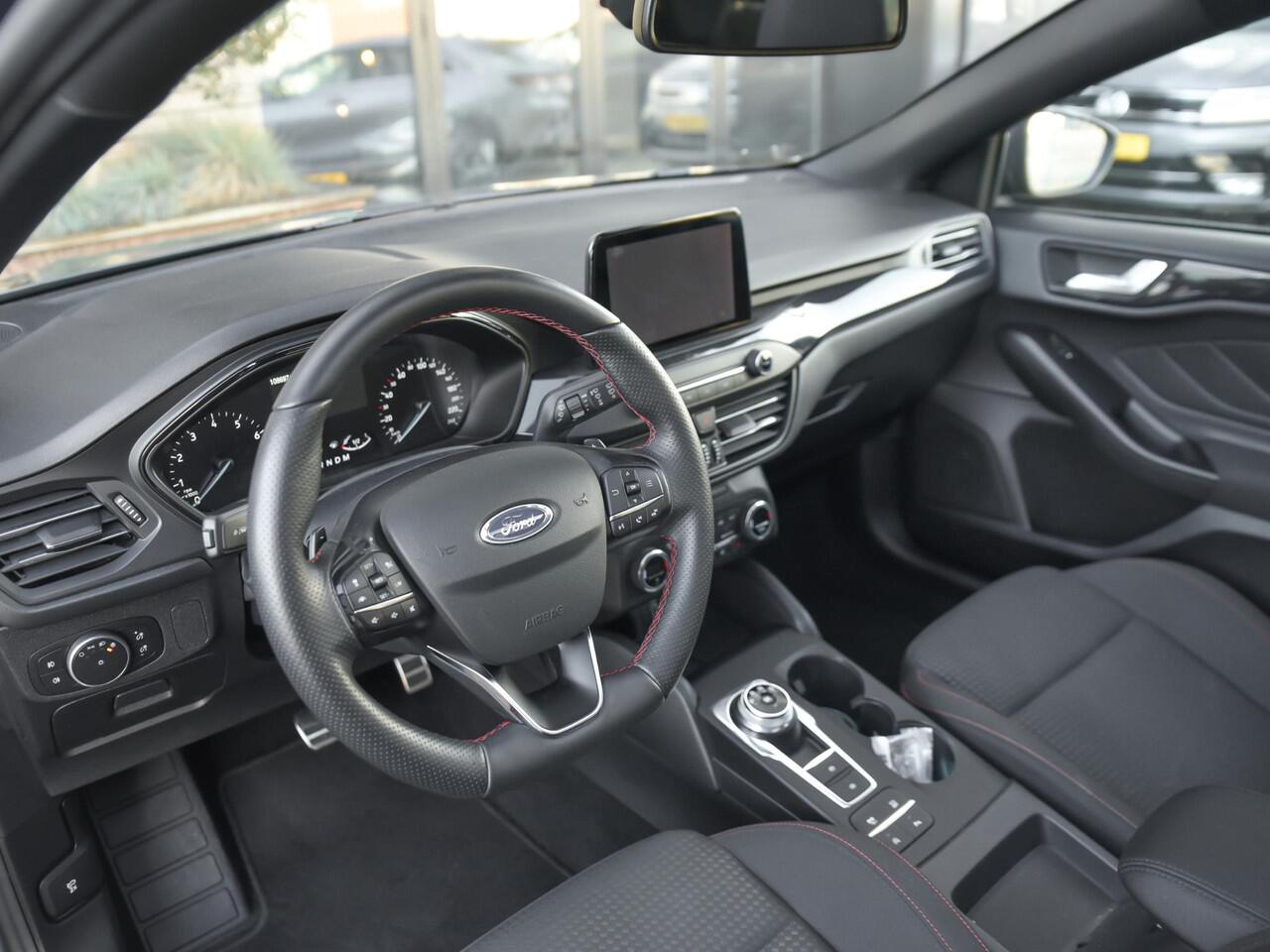 Ford FOCUS Wagon 1.5 EcoBoost ST Line X Business