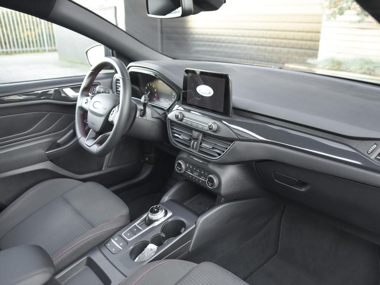 Ford FOCUS Wagon 1.5 EcoBoost ST Line X Business