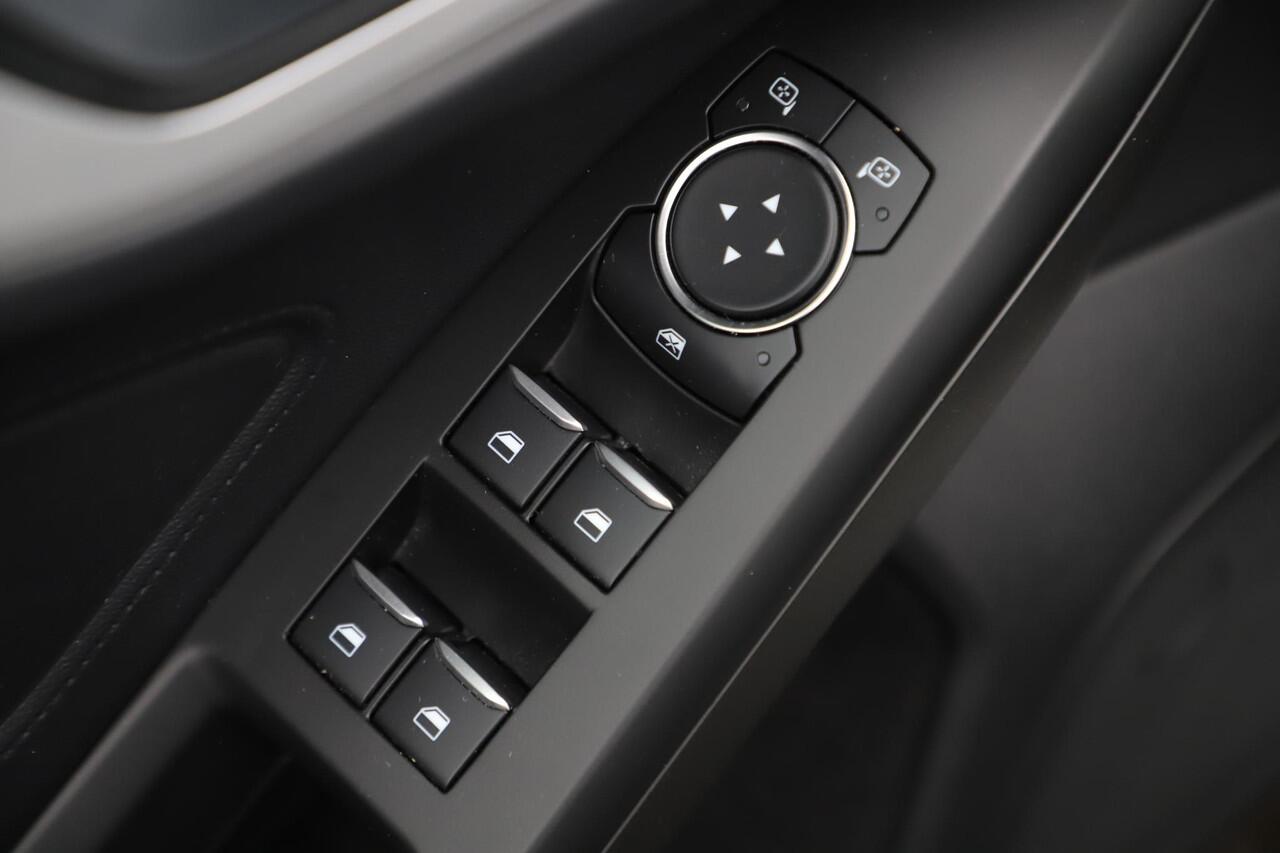 Ford FOCUS 1.0 EcoBoost Trend Edition Business 101PK Carplay Android Navigatie Achteruitrijcamera Airco Cruise Control Parkeersensor