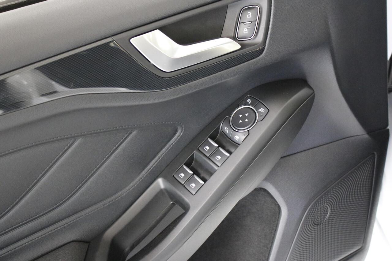 Ford FOCUS 1.0 EcoBoost ST Line Business Airco | Cruise | Carplay | Lichtmetaal | Org. NL.