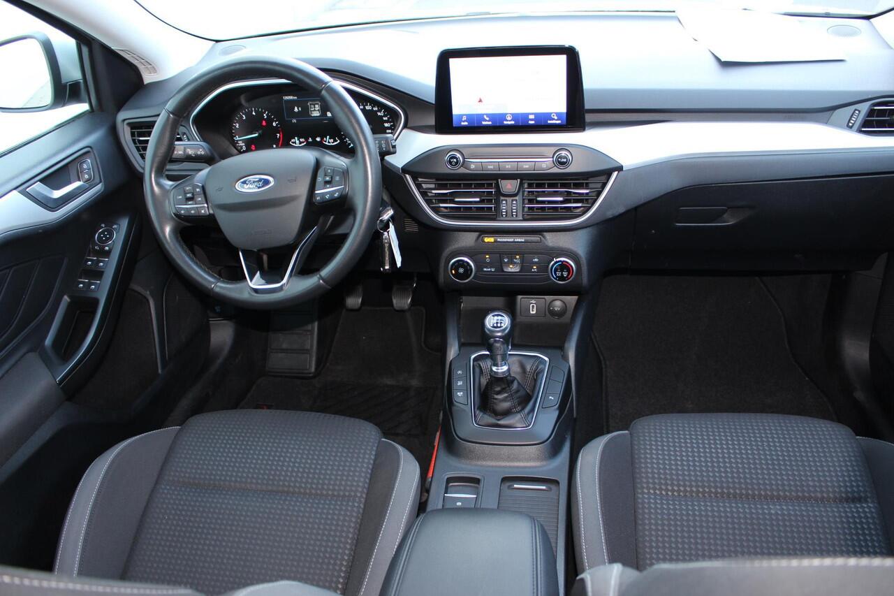 Ford FOCUS Wagon 1.0 EcoBoost 125pk Trend Edition Business Trekhaak, Dab carplay, parkdistance, 1e eigenaar.