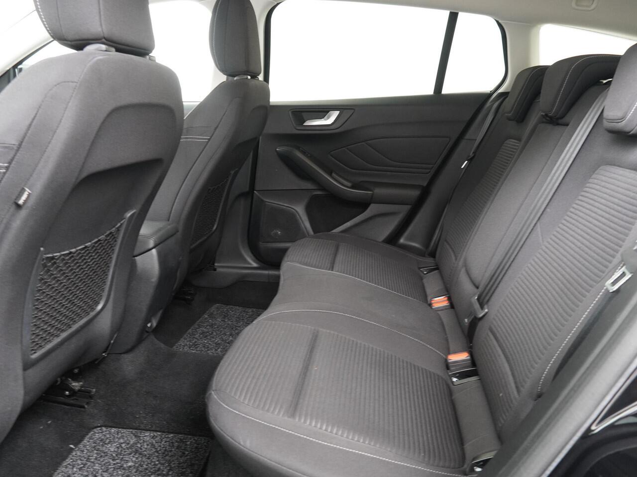 Ford FOCUS Wagon 1.0 EcoBoost Titanium X Business - Navigatie - Elektrische achterklep - Climate Control