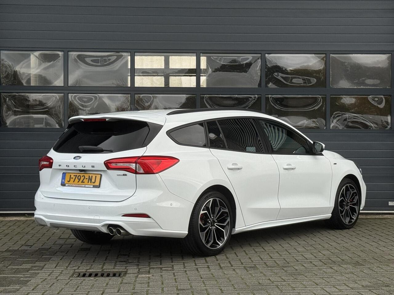 Ford FOCUS WAGON 1.0 HYBRID ST LINE X BUSINESS I WINTERPAKKET I 18" LM I P-CAMERA I CARPLAY I NAVIGATIE