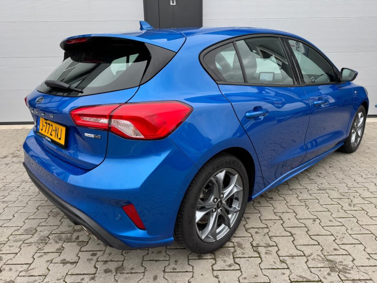 Ford FOCUS 1.0 ECOBOOST HYBRIDE ST-LINE BUSSINES / Camera / BenO Sound / ECC / NAVIGATIE.