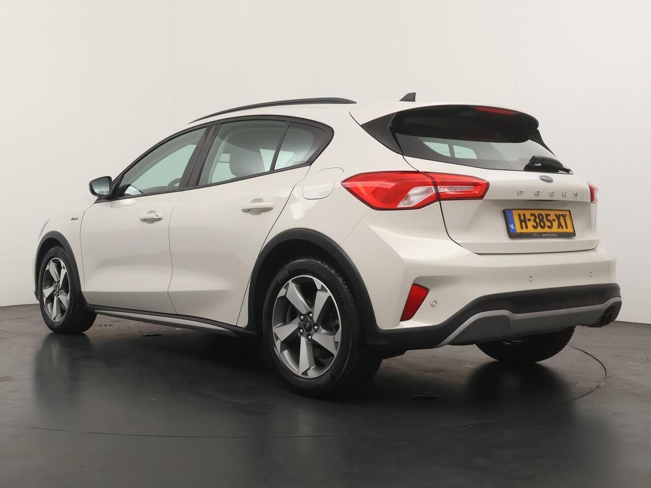 Ford FOCUS 1.0 EcoBoost Active Business - Navigatie - Keyless entry & Start - Climate Controle