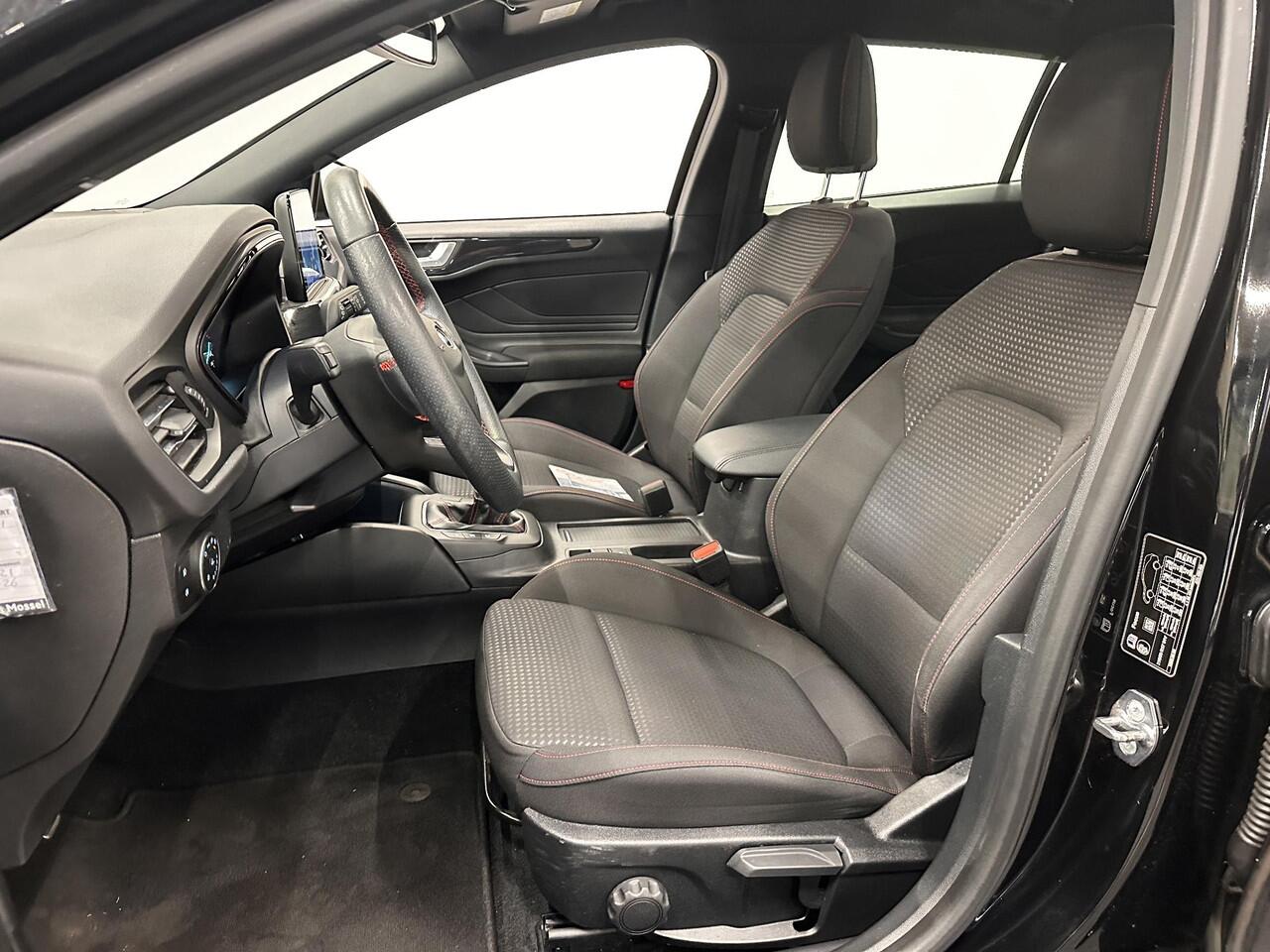 Ford FOCUS Wagon 1.0 EcoBoost 125pk Hybrid ST Line Navigatie Apple Carplay/Android Auto Camera Parkeersensoren Cruise Control Ledverlichting Climate Control Lichtmetalen velgen