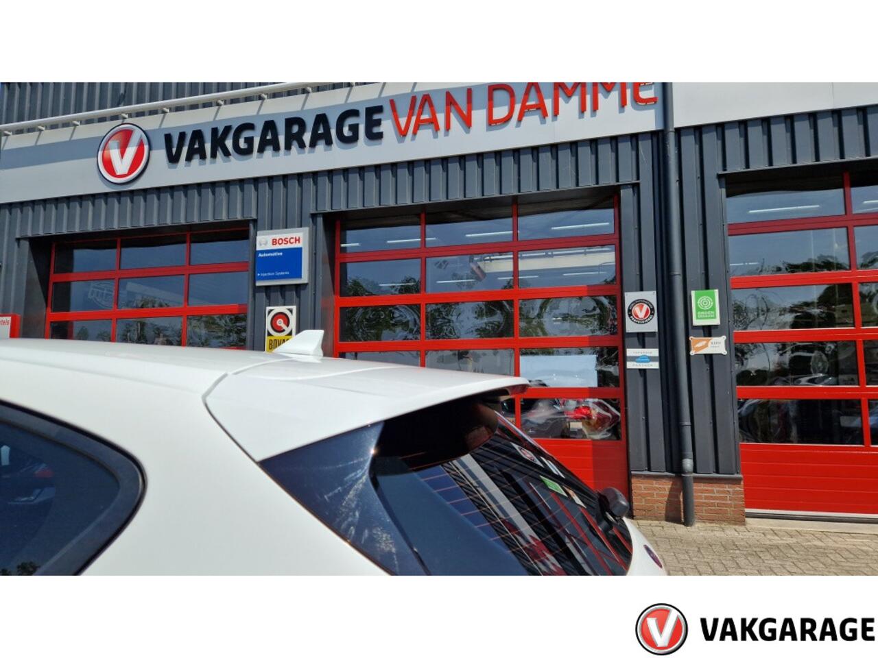 Ford FOCUS 1.0 EcoB. Tr Ed. bns