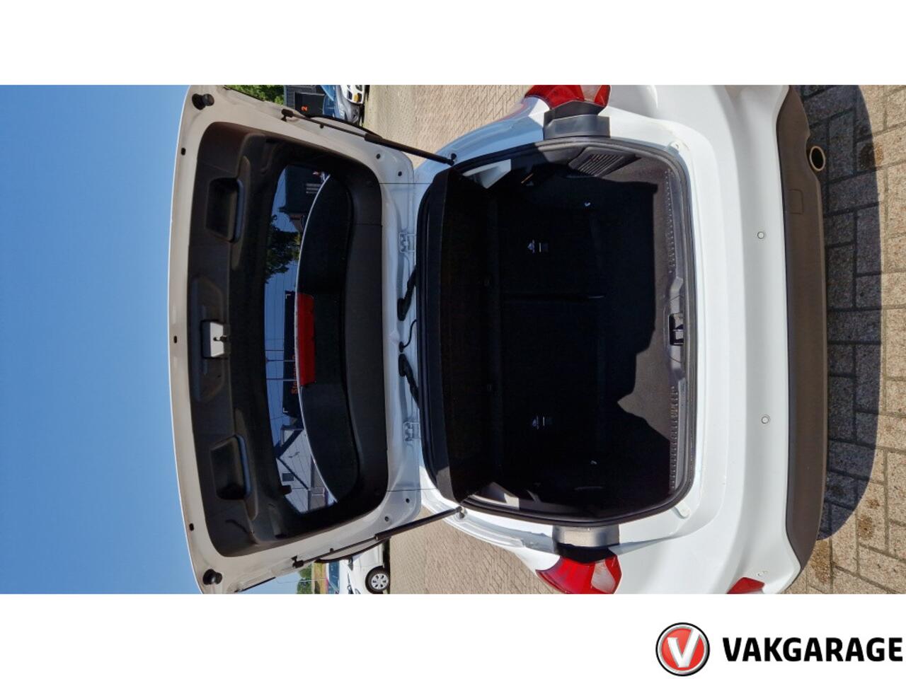 Ford FOCUS 1.0 EcoB. Tr Ed. bns