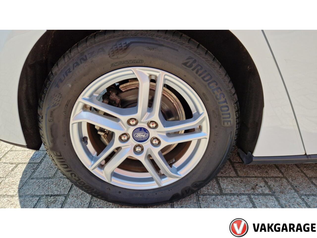 Ford FOCUS 1.0 EcoB. Tr Ed. bns