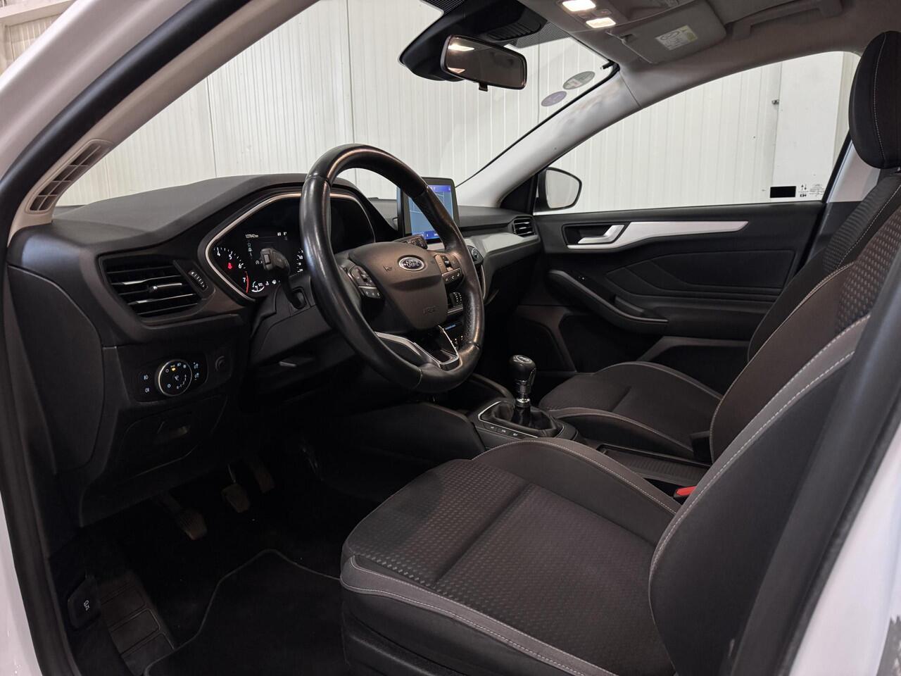 Ford FOCUS Wagon 1.0 EcoBoost Edition Business LED NAVI PDC TREKHAAK LMV